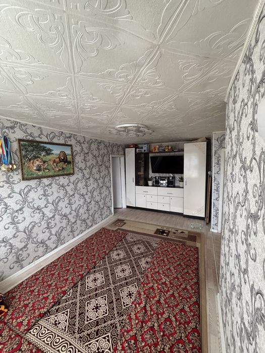 Продаю квартиру горняков 49