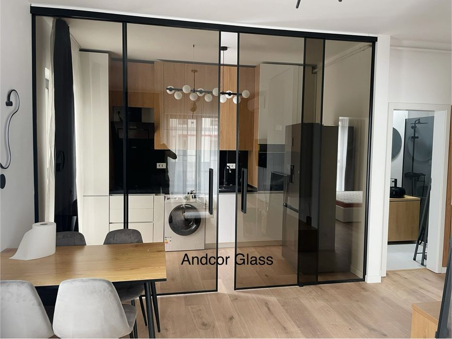 Pereti din sticla / usi batante de sticla / usi glisante de sticla
