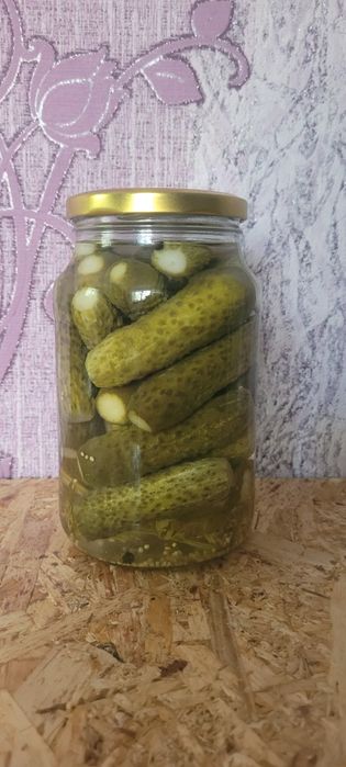 Огурцы, помидоры