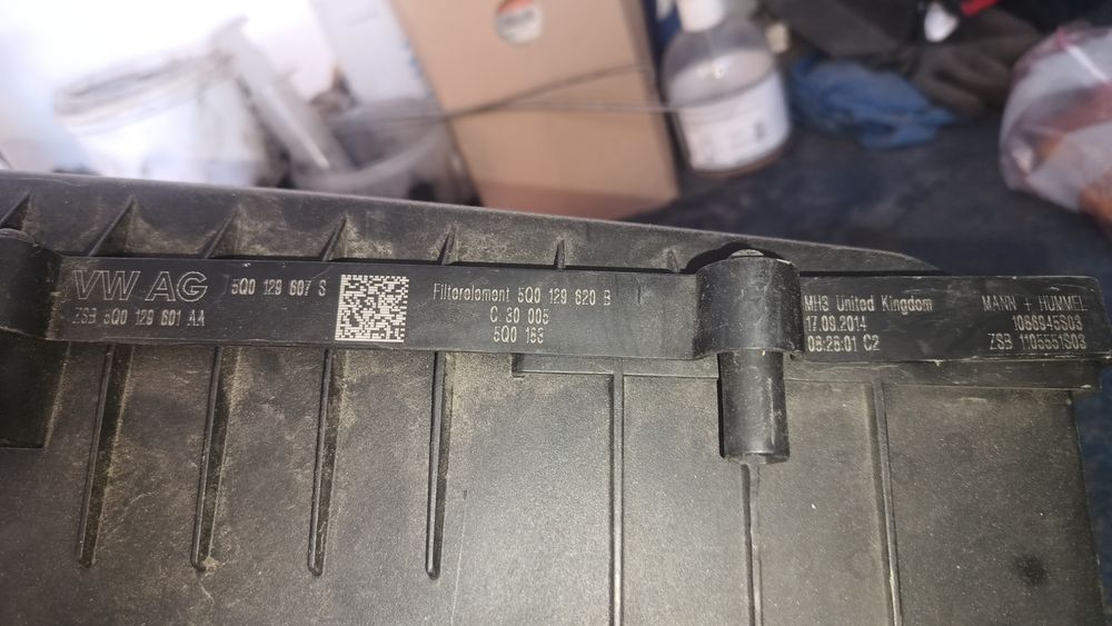 Carcasa filtru aer VW Golf 7 Audi A3 Skoda Octavia Seat Leon 5Q0129607
