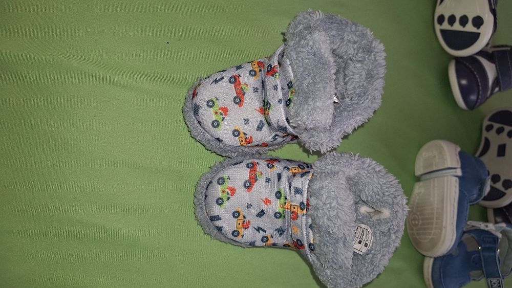 Бебешки обувки за момче
