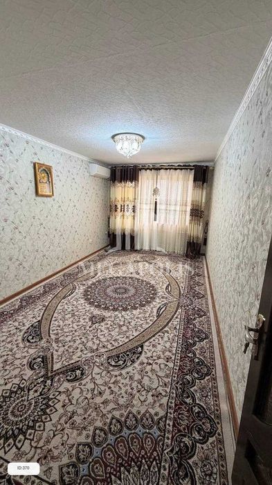 Buxoro sentralni apteka tomonda  3 xonali kvartira sotiladi.  №370