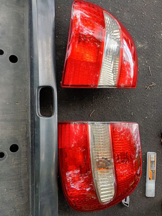 Фарове и стопове за Volvo V40 2003 г