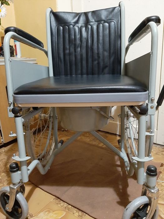 Инвалидная коляска