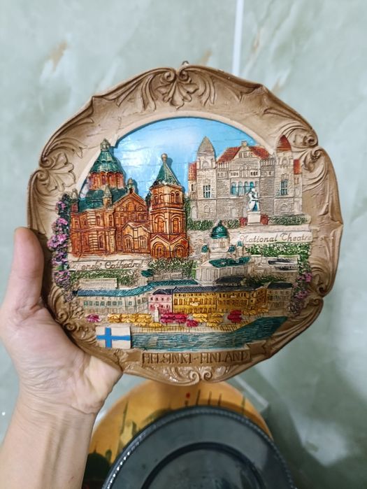 Тарелки сувенирные из разных стран