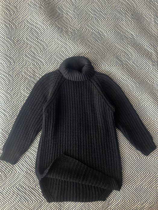 Дамски топли пуловери.