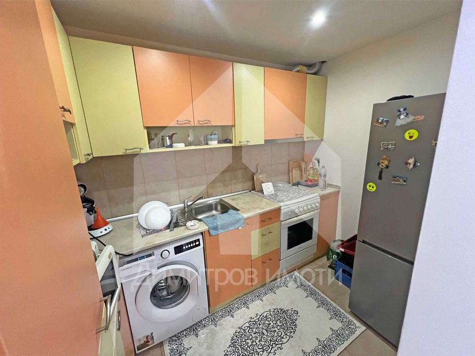 Продава двустаен апартамент готов за живеене - гр. Вълчи дол. Център.