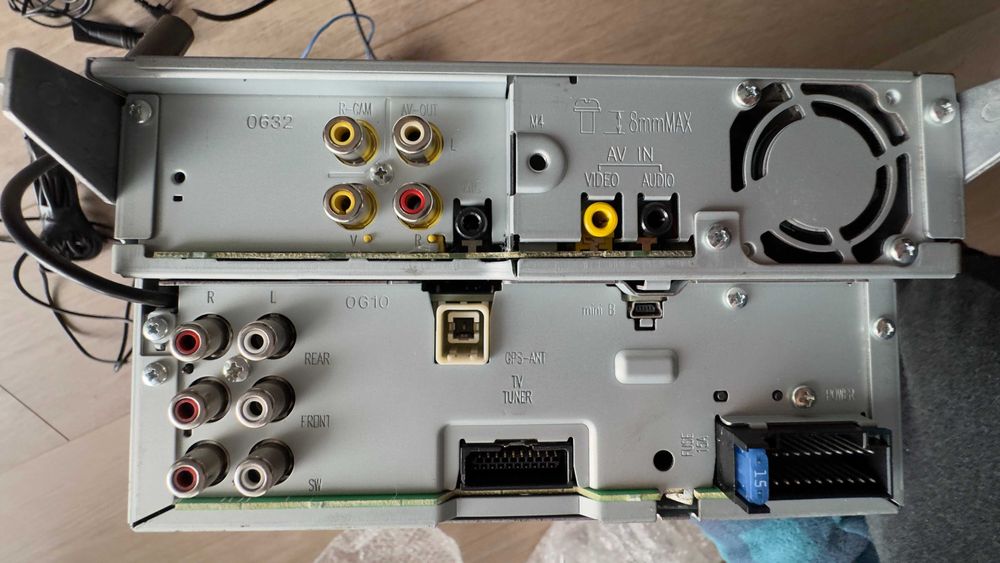 Navigatie player car multimedia 2DIN Kenwood DNX520VBT – Sunet TOP + Bluetooth Parrot | Peste OEM VW