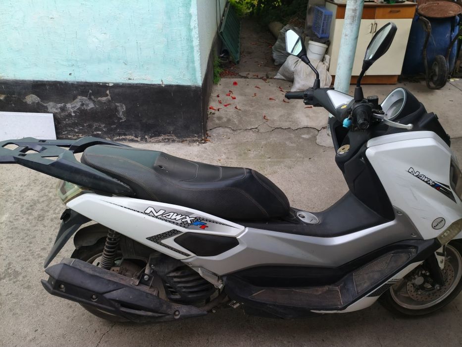 Продам мопед NMax 150