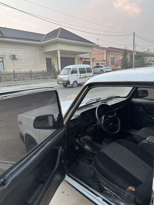 Vaz 2105  zor xolatta