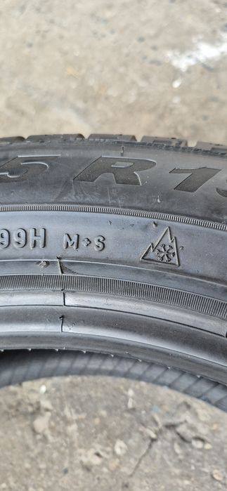 4 anvelope iarna ca si noi Pirelli 225/55/19.Pretul este pe bucata.