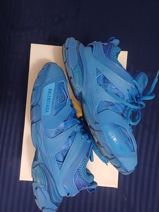 Balenciaga track