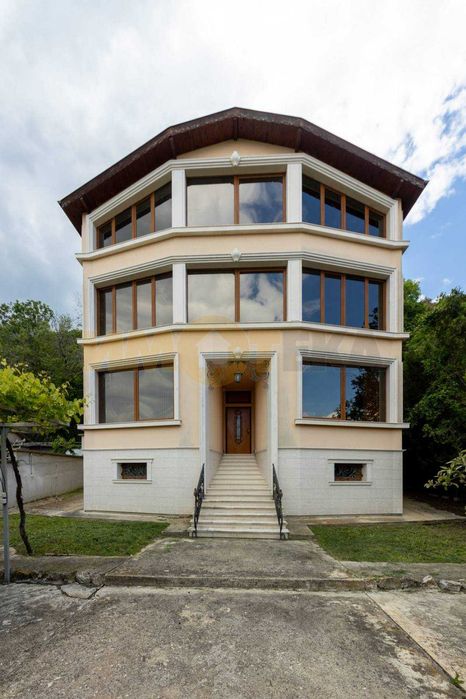 Еднофамилна къща к.к. Златни пясъци