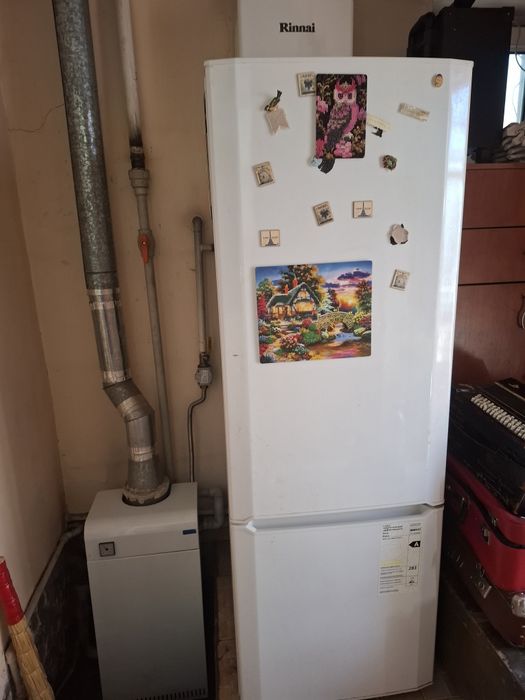 Холодильник rinnai