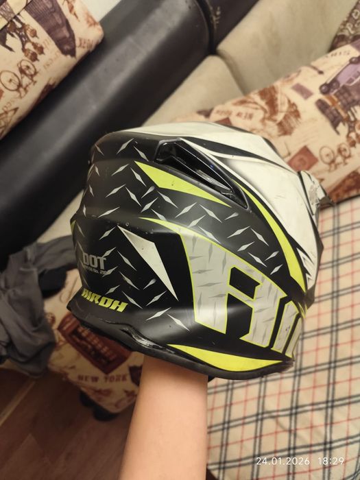 Продам эндуро шлем