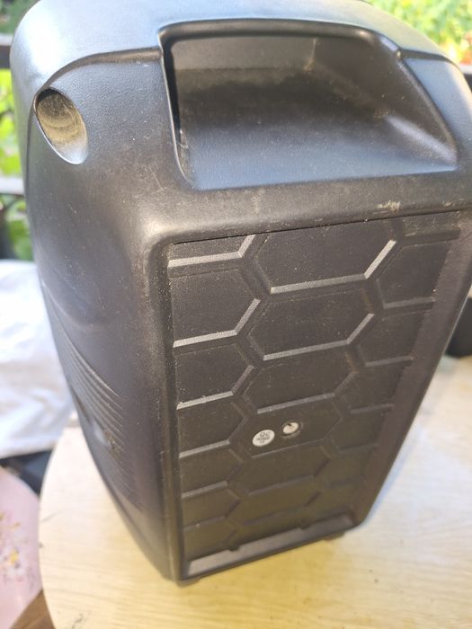 Boxa cu acumulator