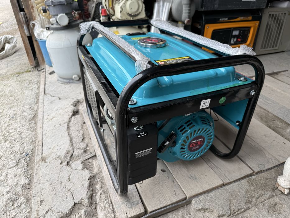 * генератор - движок бензиновый 7.5 kw привезен из России новый