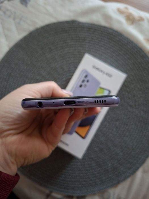 Продавам  Samsung A52