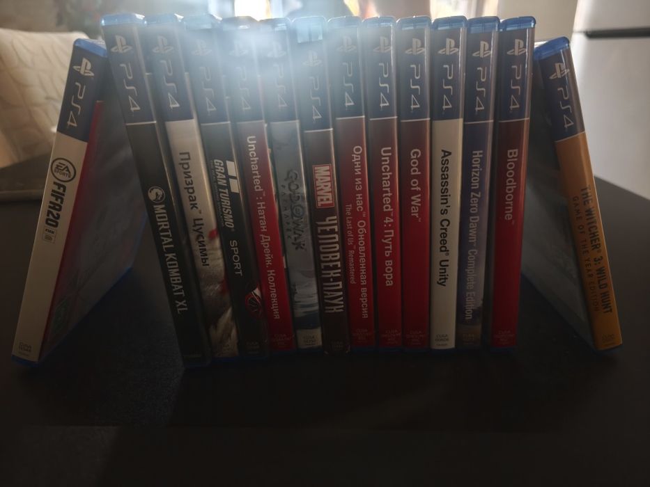 Ps4 slim 1Tb + 14 игр