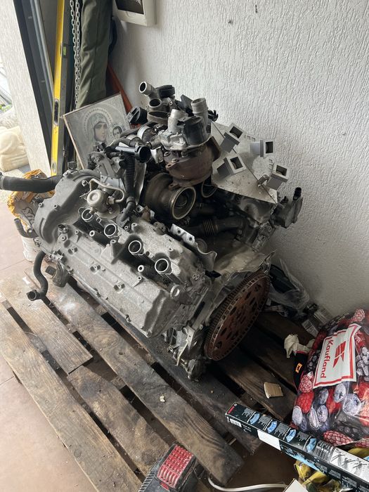 Motor Bmw x5 f15 4.4 benzina v8 n63 are 2 pistone sparte