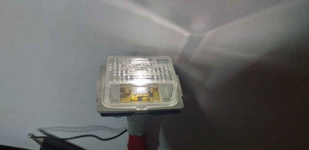 Lampi cu LED la 12 volti