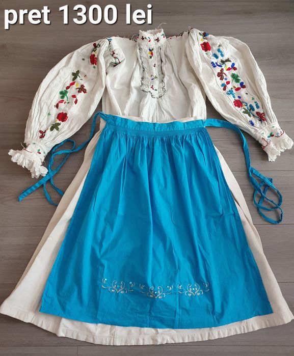 Costum popular  .