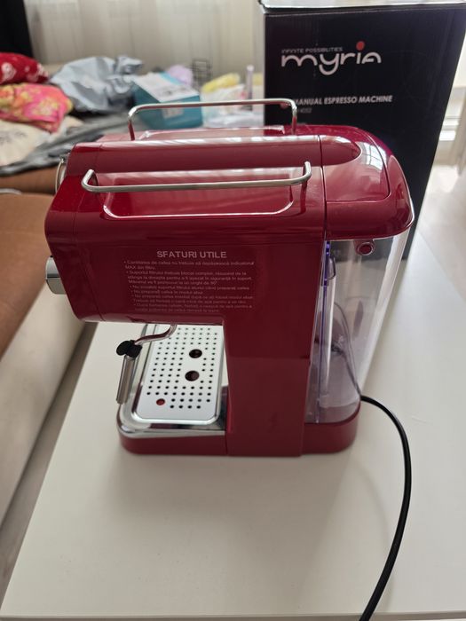 Vand cafetiera Myria MY4052 in stare perfecta in garantie la cutie ca noua !
