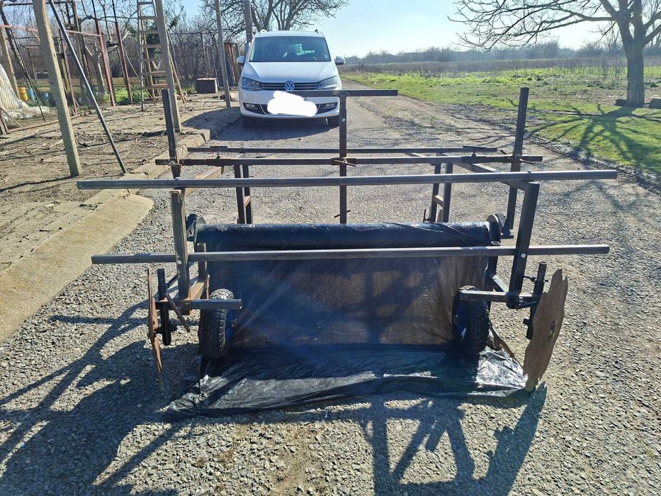 Мулч полагаща машина