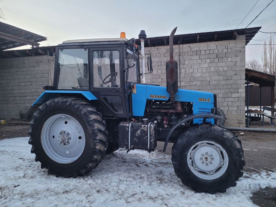 Беларус 1221.2