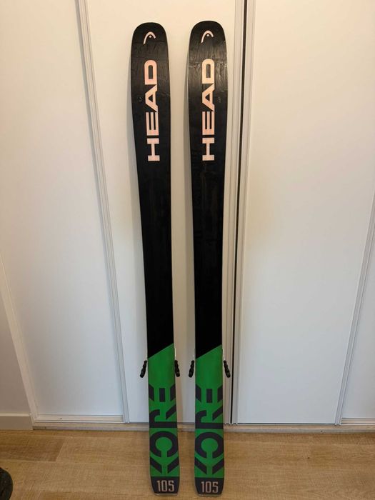set ski HEAD KORE 105 cu legaturi TYROLIA ATTACK 13, bete extensibile