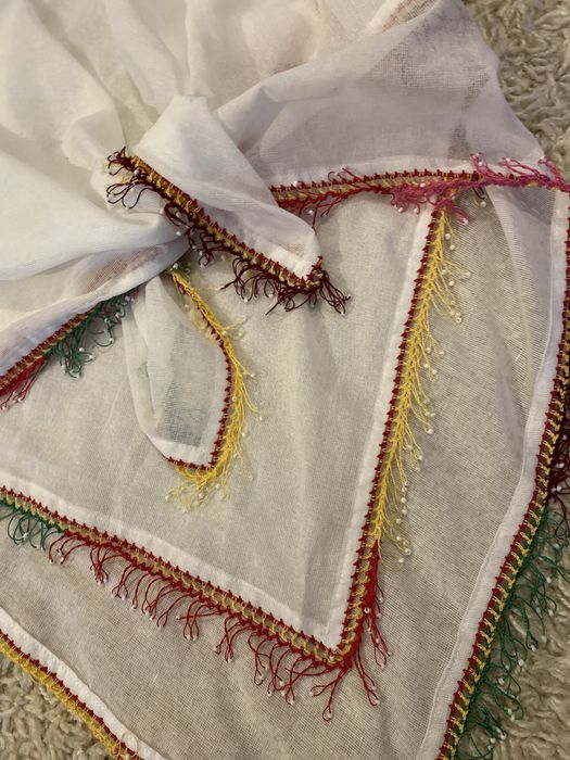 Кърпа, забрадка за носия