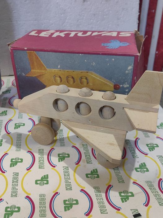 Стари дървени играчки - чисто нови