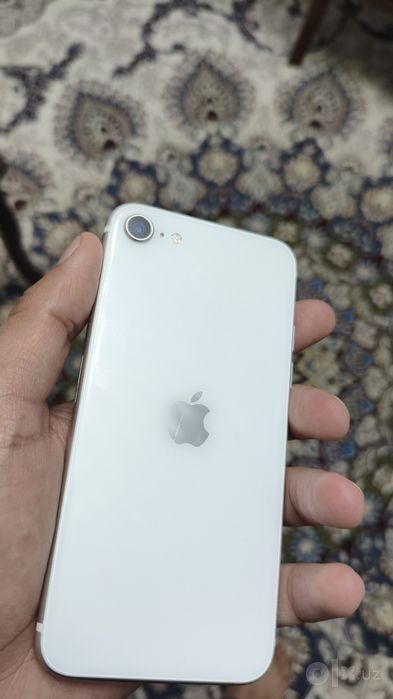 iphone SE 2020 sotiladi