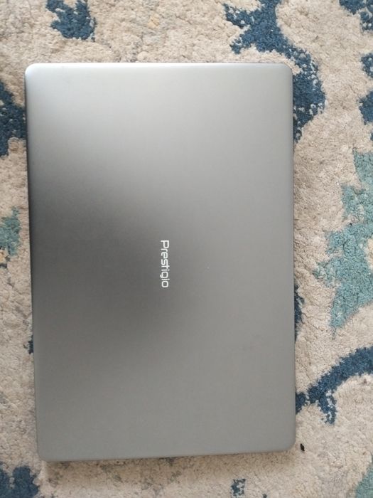 Продам сломанный ноутбук prestigio smart book 141s
