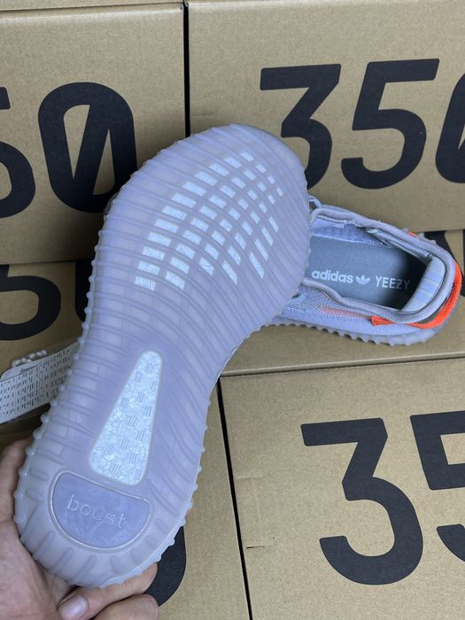 Yeezy Boost 350 V2