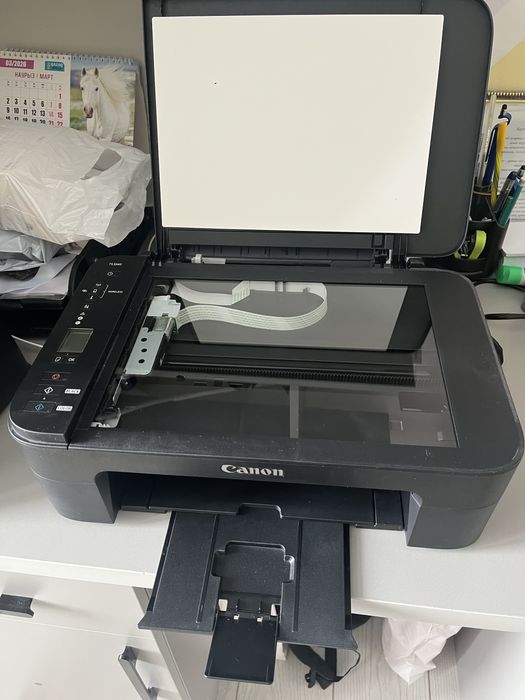 Принтер Canon цветной, черно-белый