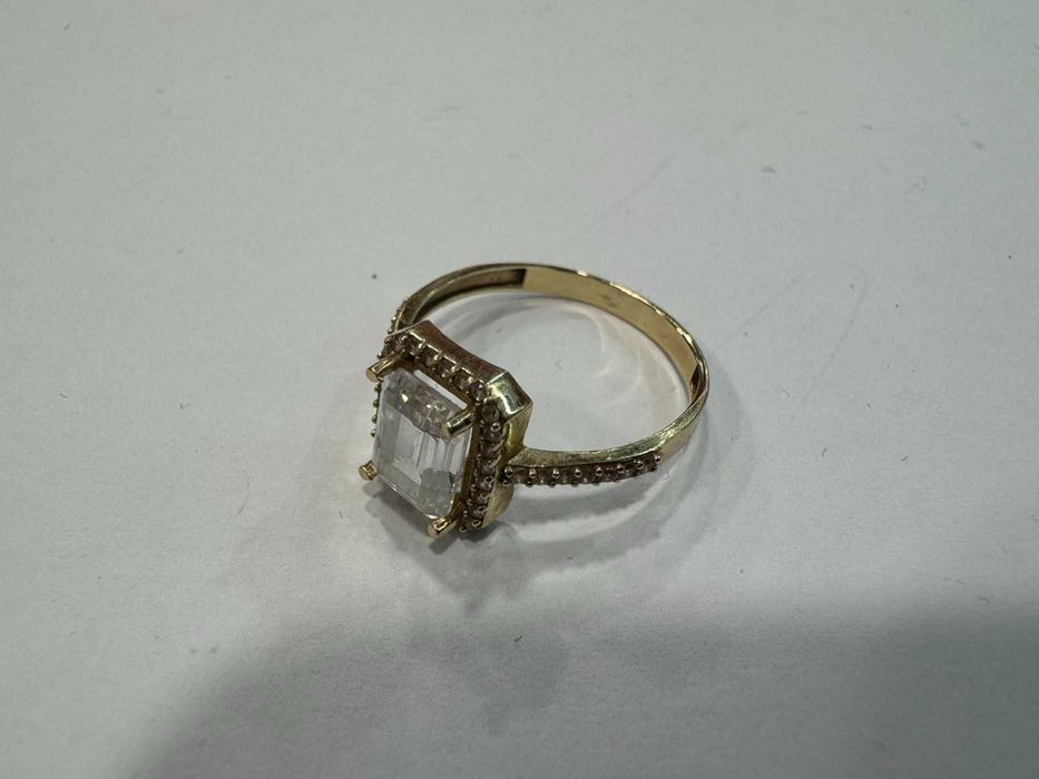 Златен дамски пръстен 14К- 2,20гр