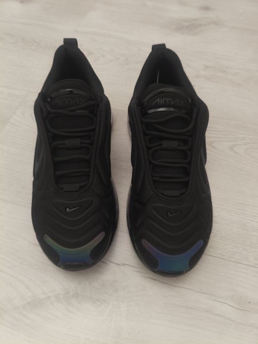 Продам кроссовки Air Max