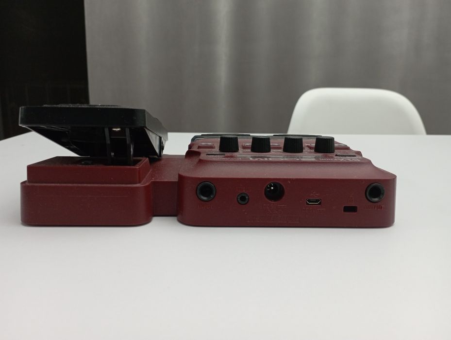 Процессор для бас гитары Zoom B1X Four