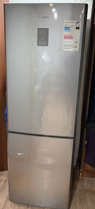Продам холодильник Samsung