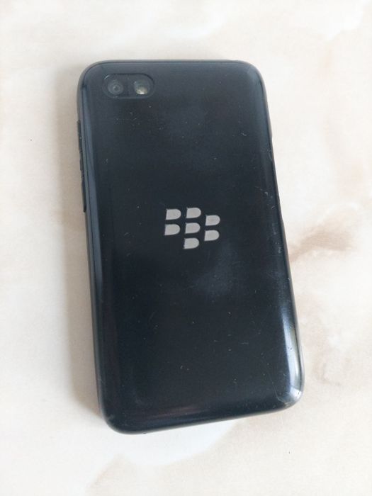 Vând BlackBerry Q5 negru, perfect funcțional și NEcodat //poze reale