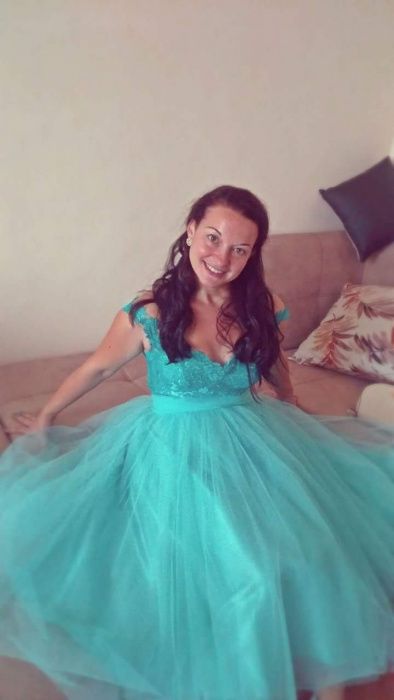 Рокля, официална,шаферска или абитуриентска