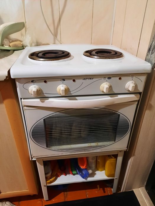 продам электро плиту б/у