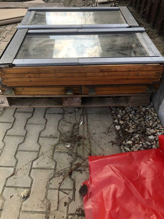 Ferestre mansarda FAKRO FTS-V 55/98 utilizate