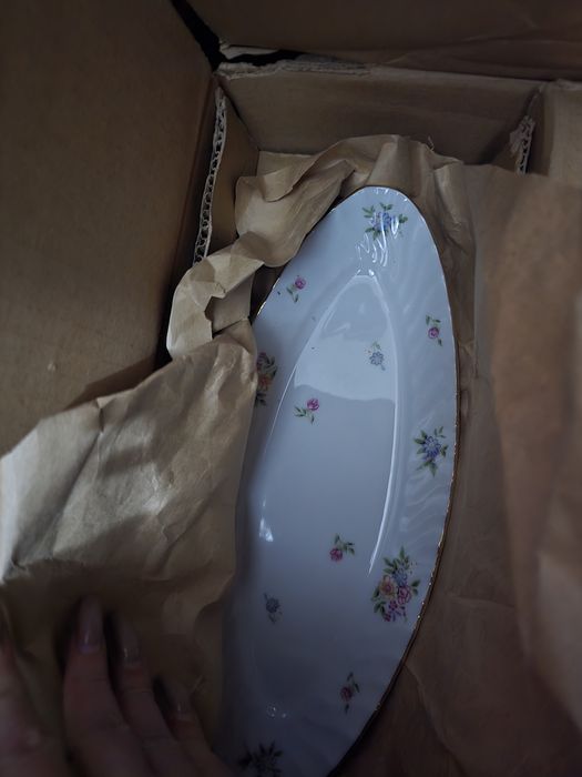 Продам японский столовый сервиз на 6 персон