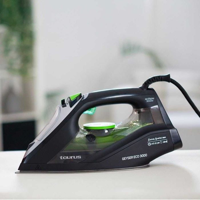 Парна ютия Taurus Geyser Eco, 3000W,