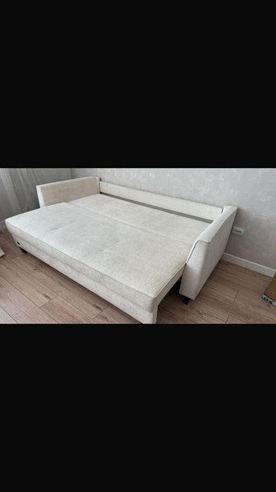 Диван новый почти