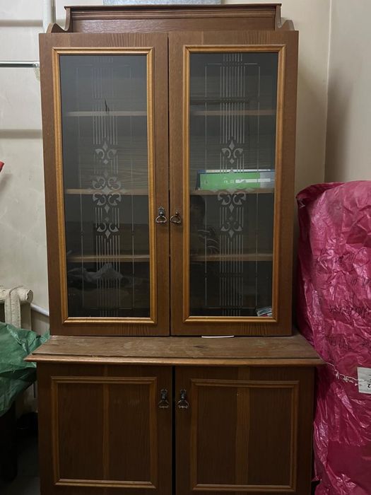 Тумбочка и сервант за все 10000