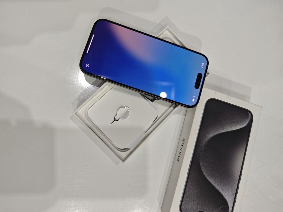 iPhone 15 Pro, Black Titanium