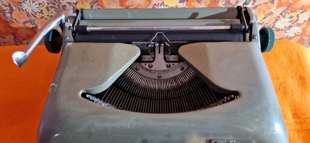 Пишеща машина Erika